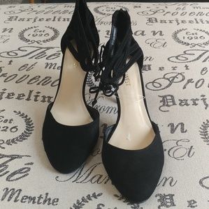 Nine West Black Suede Heels Size 8 NWOT/B